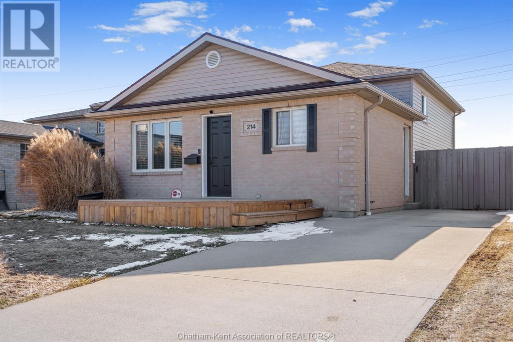 214 Bristol DRIVE, Chatham