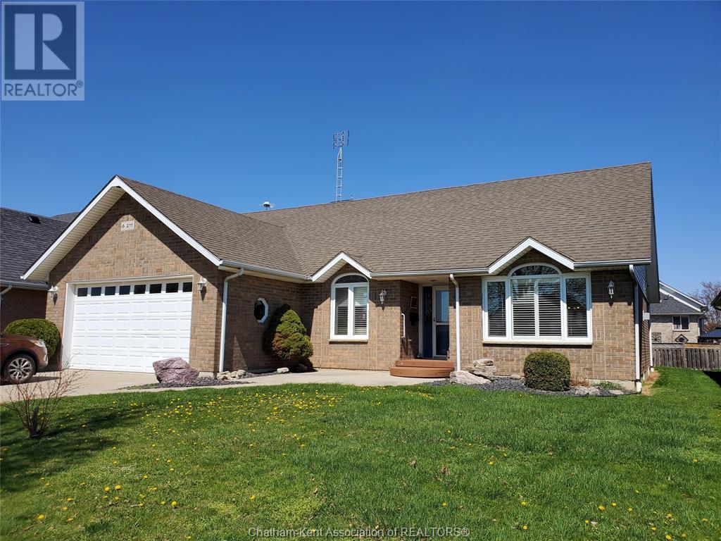 211 Garden Path, Chatham