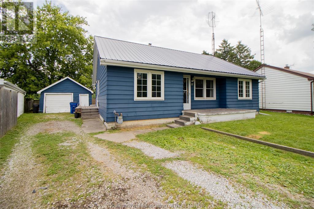 37 Oriole PARKWAY, Chatham