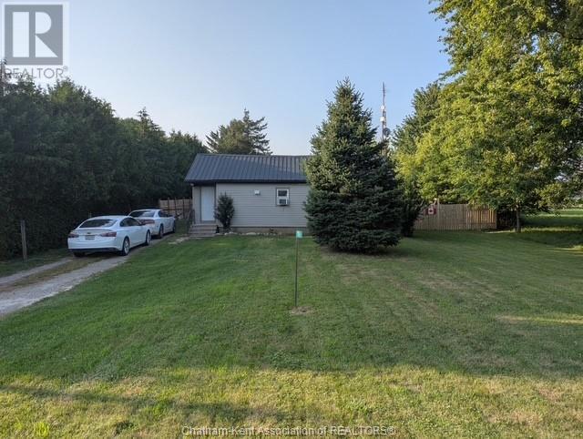 11995 BASE LINE, Thamesville