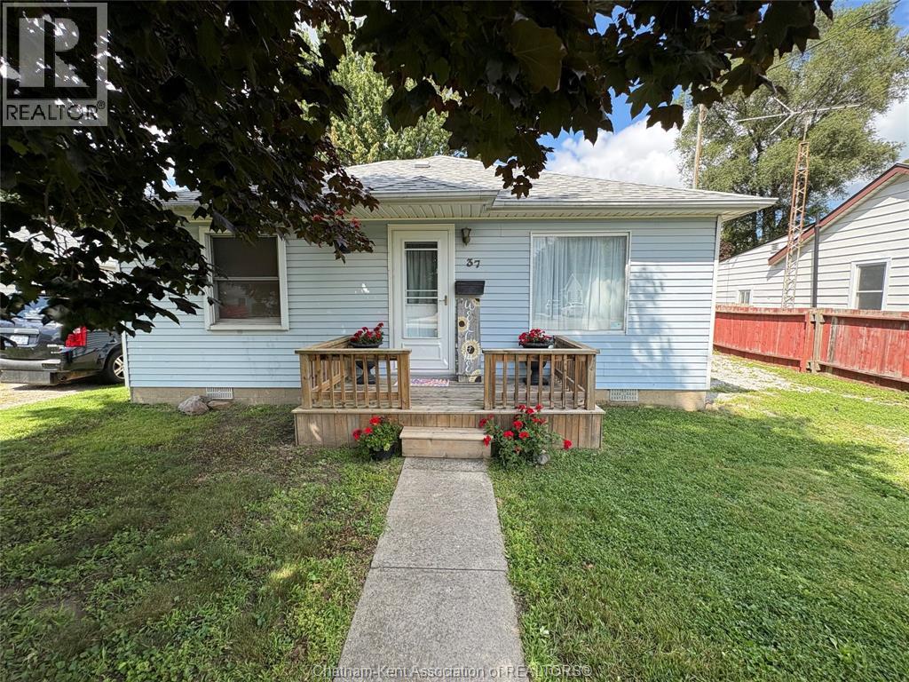 37 REAUME STREET, Wallaceburg