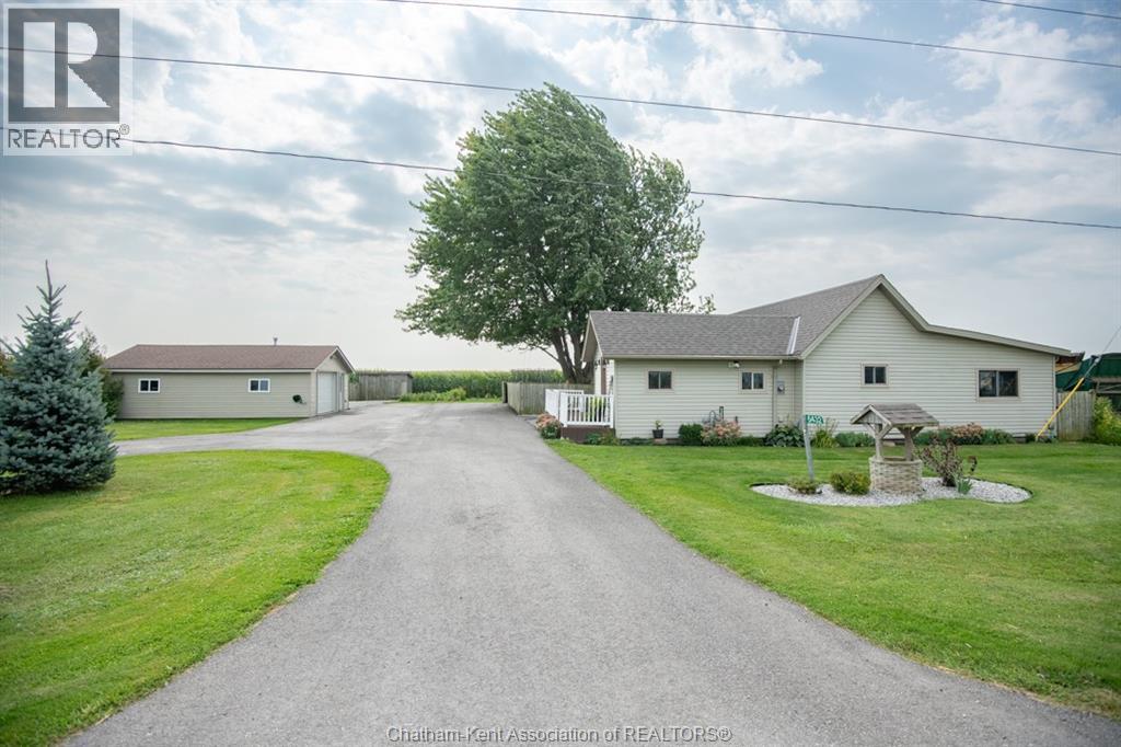 6432 RIVARD LINE, Grande Pointe