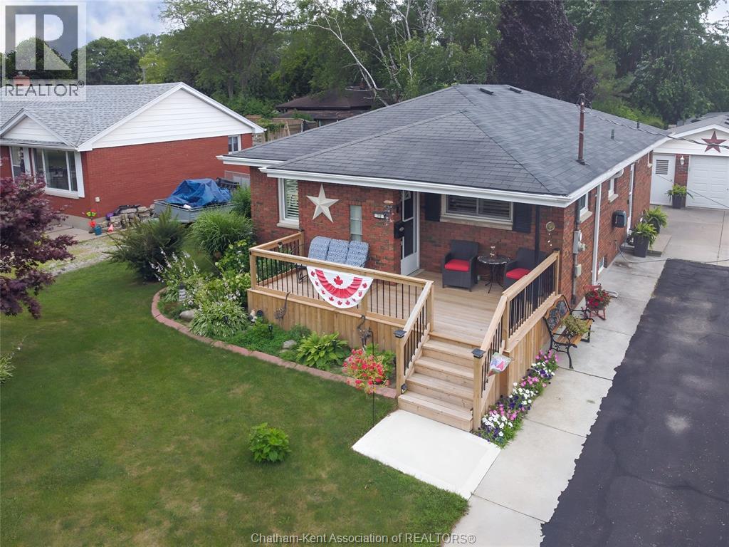 70 DUNVEGAN DRIVE, Chatham