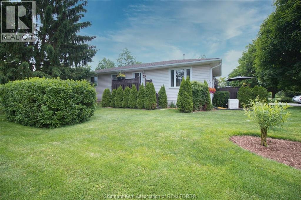 317 OAK STREET East, Bothwell