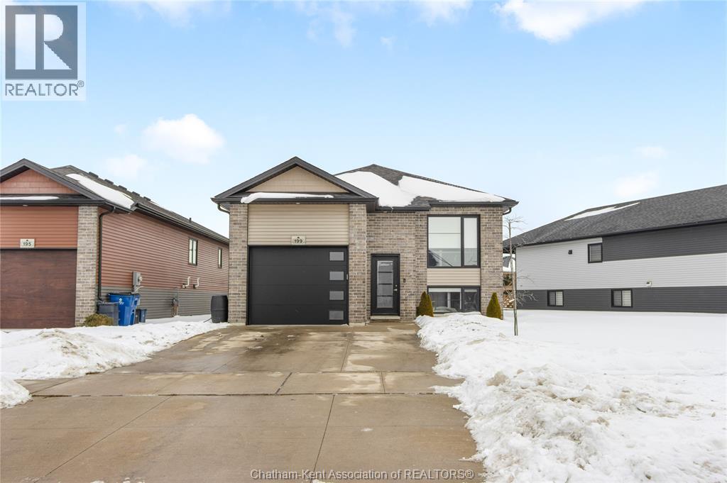 199 MOONSTONE CRESCENT, Chatham