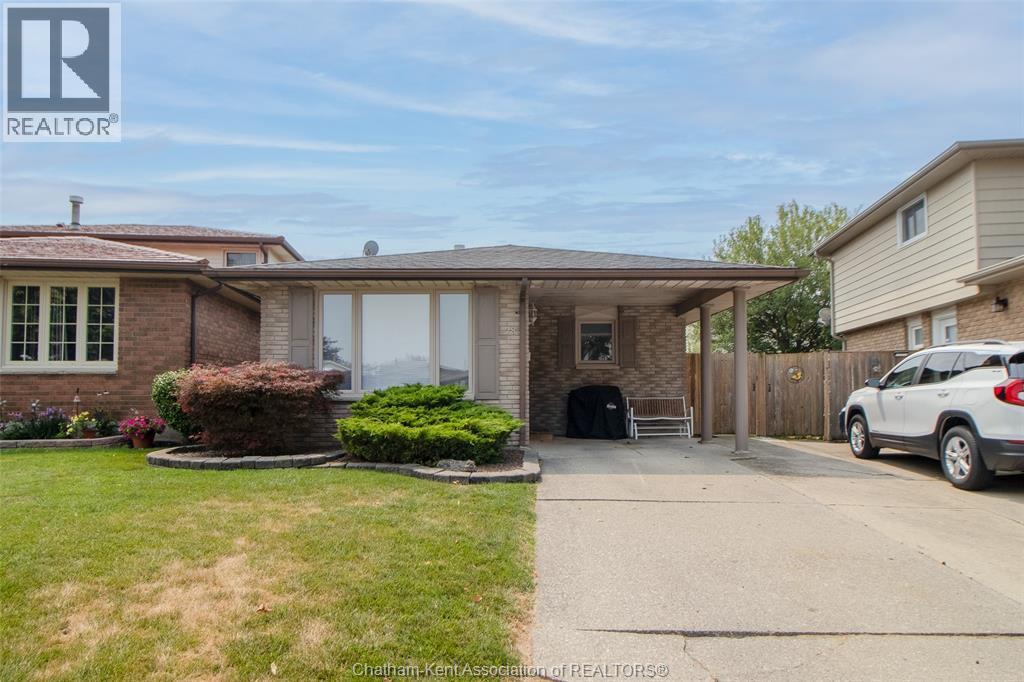 28 Timothy CRESCENT, Chatham