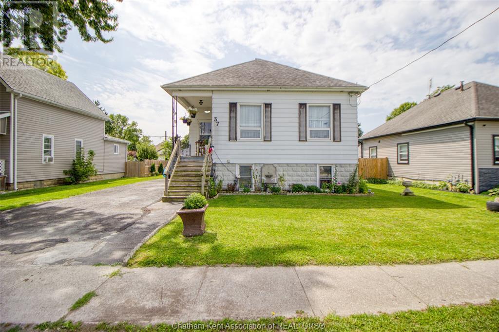 37 Book STREET, Wallaceburg