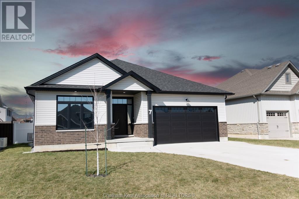 7 VENTURE CRESCENT, Dresden