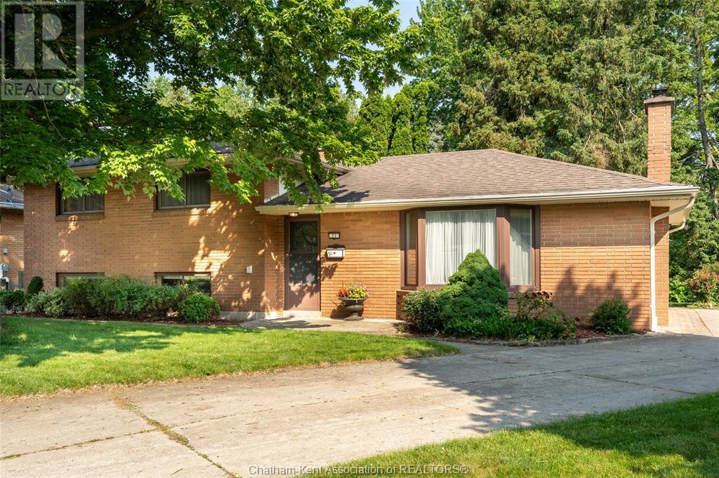 71 ARDLEIGH DRIVE, Chatham