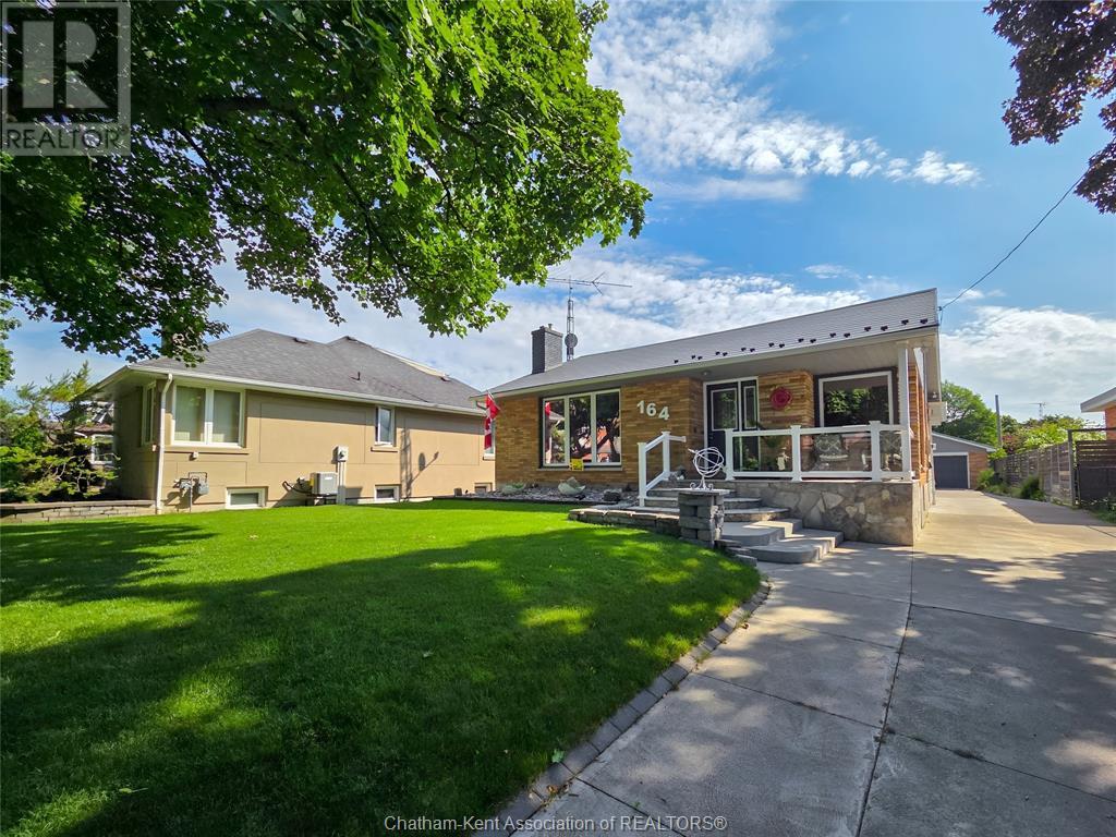 164 LLYDICAN AVENUE, Chatham