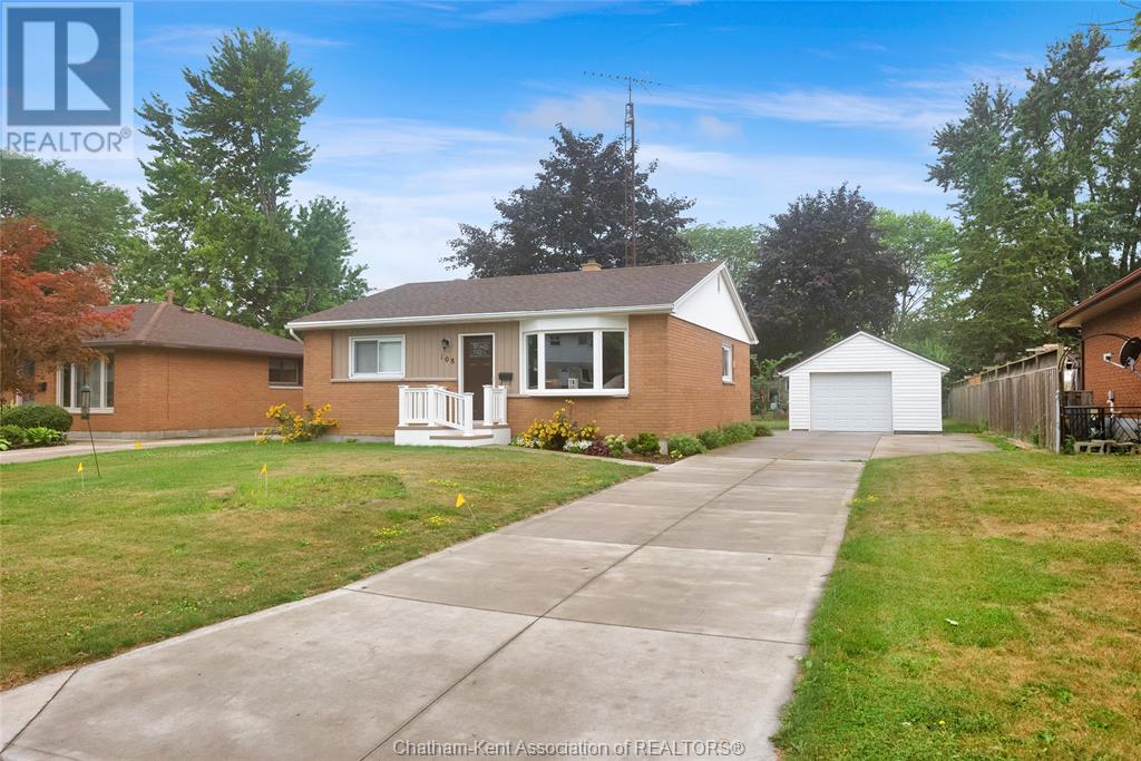 108 Semenyn AVENUE, Chatham