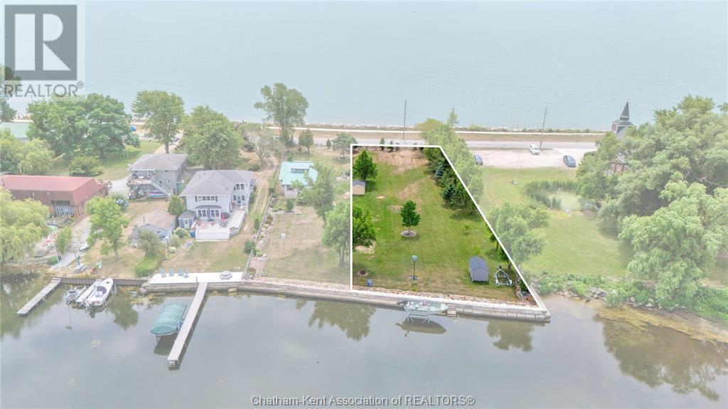 100 ROSS LANE, Erieau