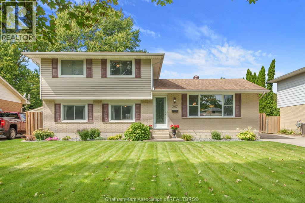 367 MCNAUGHTON AVENUE West, Chatham