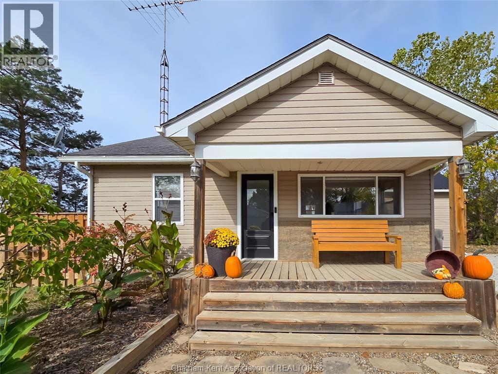 8573 Minnie STREET, Charing Cross
