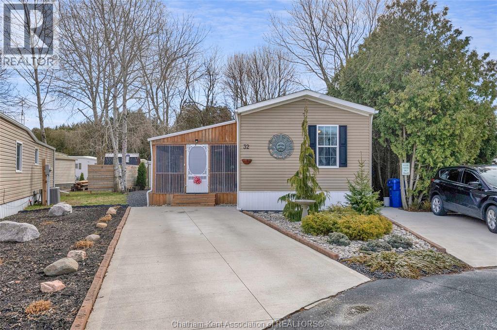 22220 Charing Cross ROAD UnitNo. 32, Chatham