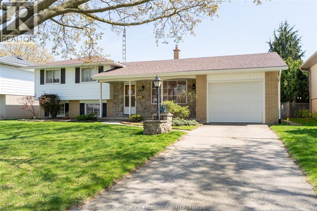 22 PEMBROKE CRESCENT, Chatham