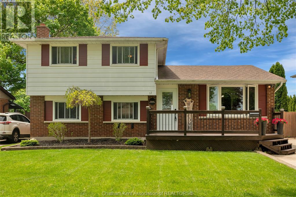 12 DONALDA DRIVE, Chatham