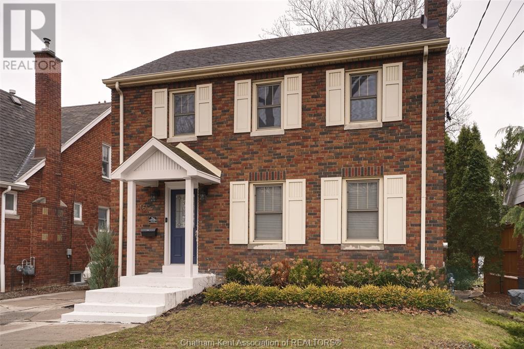 16 Buckingham AVENUE, Chatham