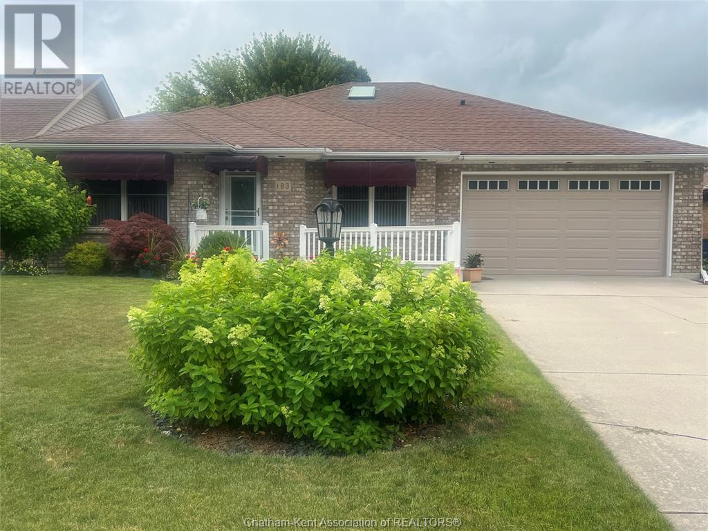 93 GREGORY DRIVE East, Chatham