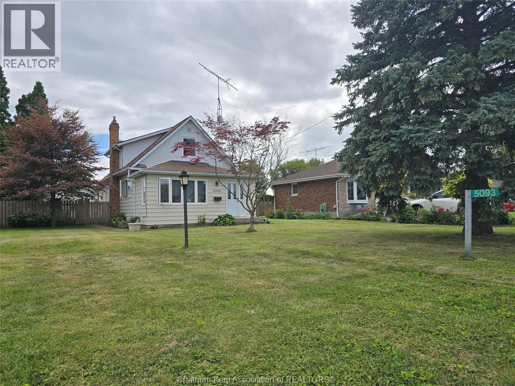 5093 DUFFERIN AVENUE, Wallaceburg