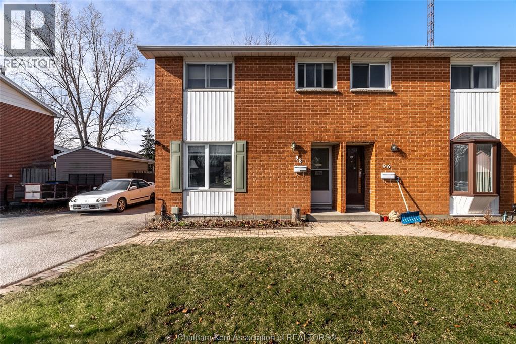 98 Wedgewood AVENUE, Chatham