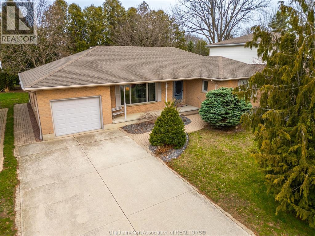 32 CHRISTINA PLACE, Chatham