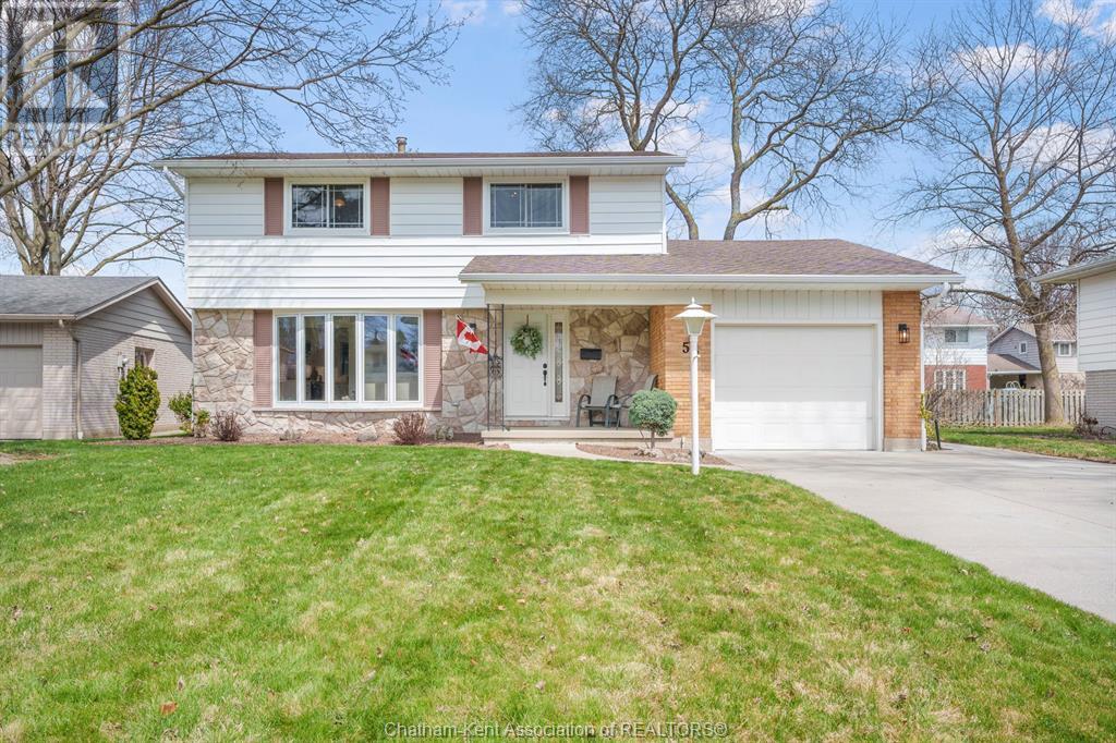 54 FINCH COURT, Chatham