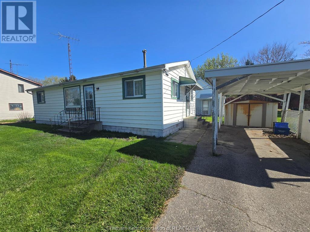 327 Given ROAD, Chatham