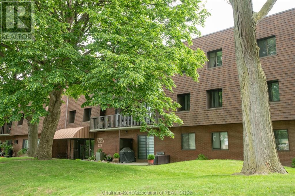 225 CAMPUS PARKWAY UnitNo. 212, Chatham
