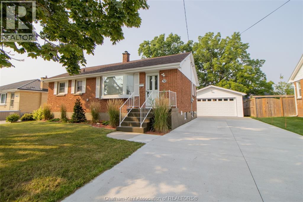 32 Simonton DRIVE, Chatham