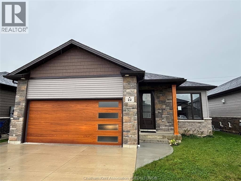 22 Evening DRIVE, Chatham