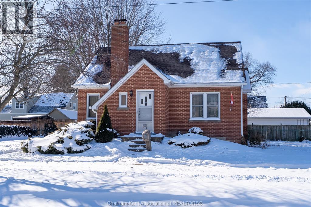 17 GRAND AVENUE, Wallaceburg