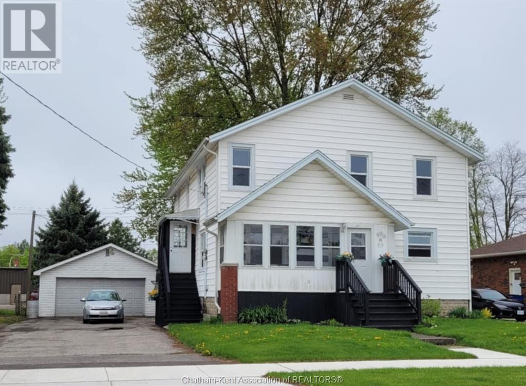 821/823 Elizabeth STREET, Wallaceburg