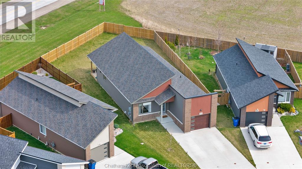 62 MOONSTONE CRESCENT, Chatham