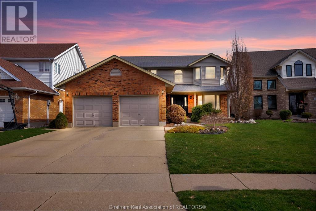 212 Norway Maple DRIVE, Chatham