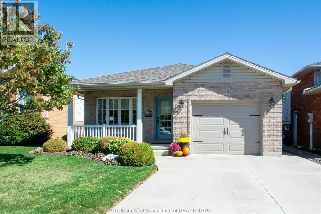 95 Taylor TRAIL, Chatham