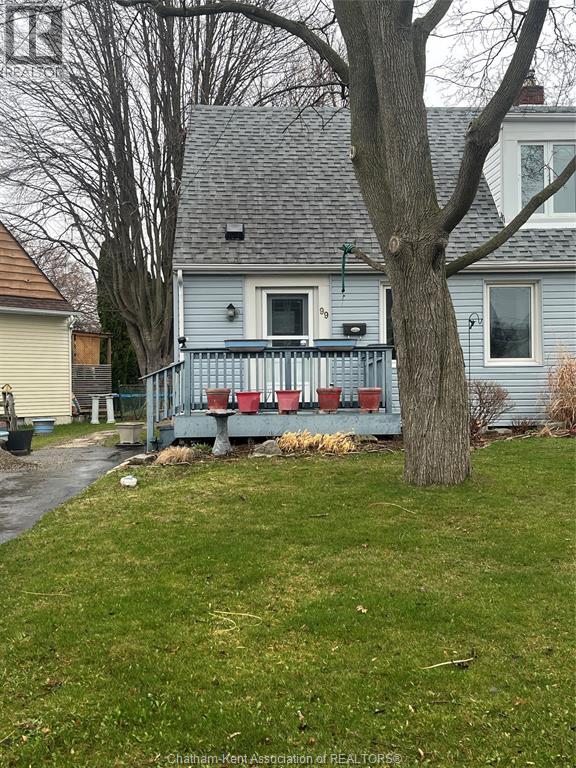 99 Dunn AVENUE, Chatham