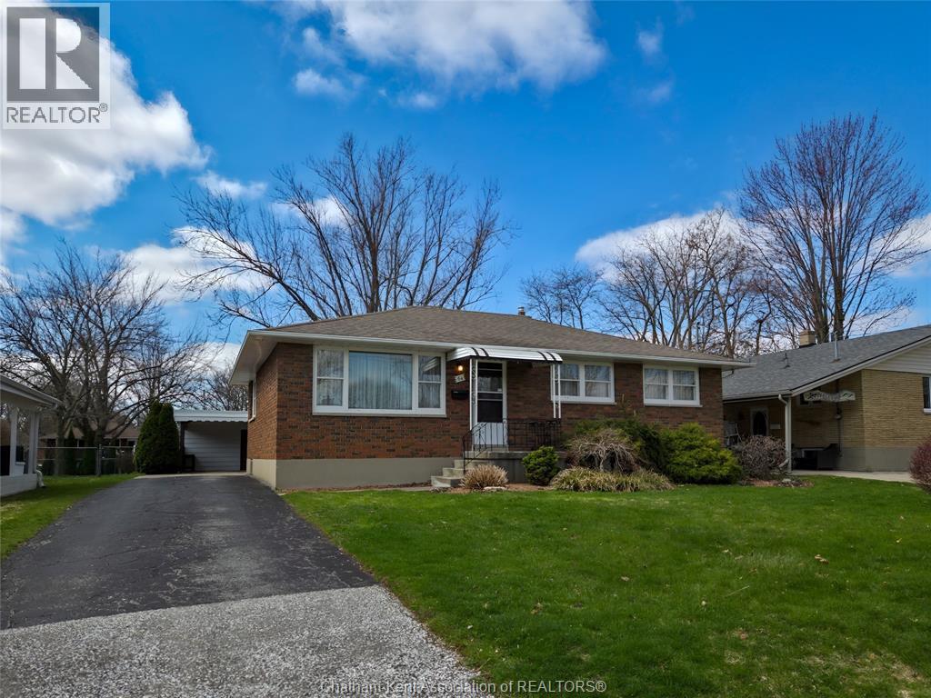 64 COVERDALE STREET North, Chatham