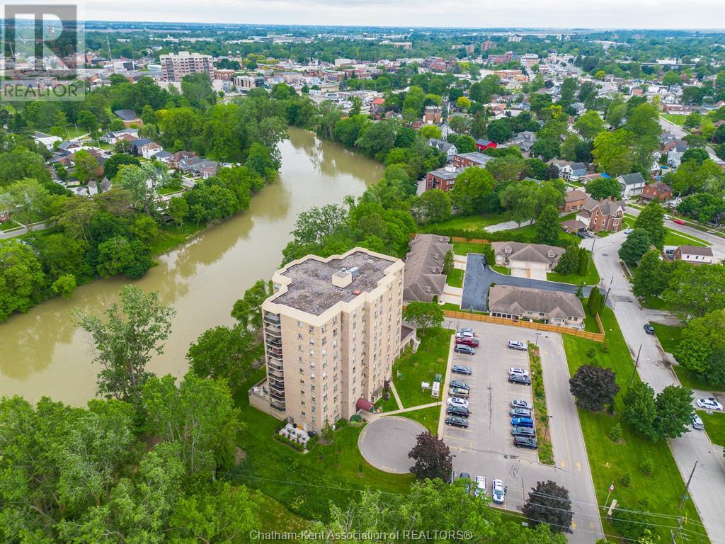 10 Van Allen AVENUE UnitNo. 402, Chatham