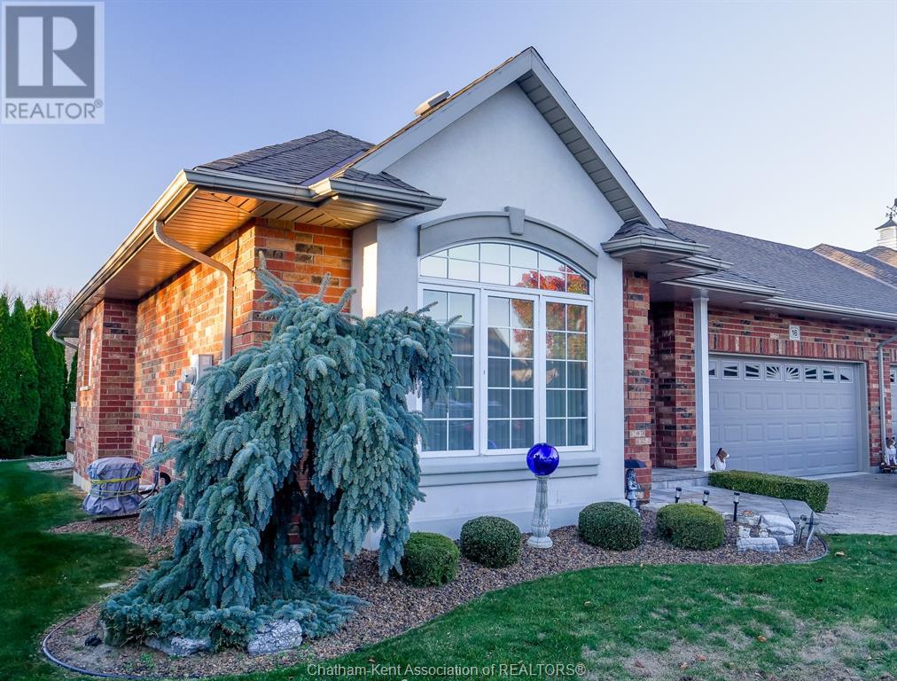 16 OAKGROVE LANE, Chatham