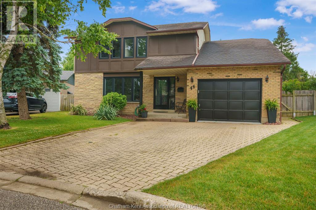 44 Pamela CRESCENT, Chatham