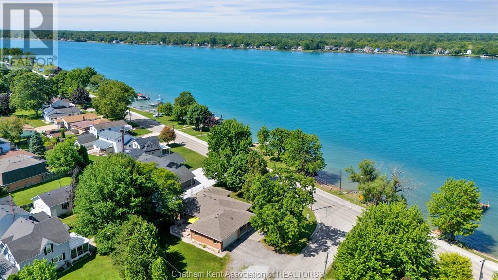 4202 ST CLAIR PARKWAY, Port Lambton