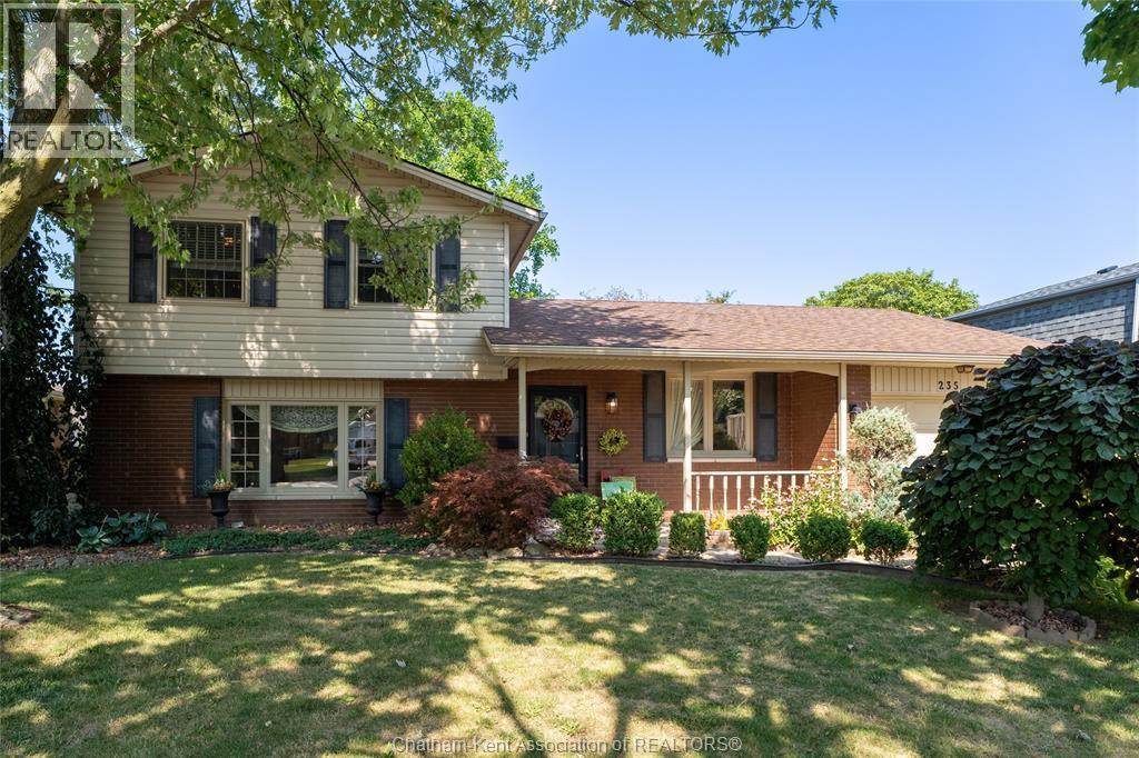 235 Merritt AVENUE, Chatham