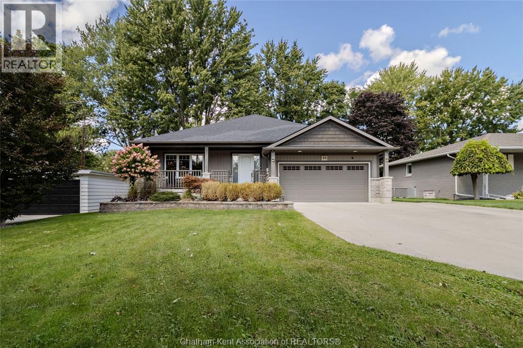 59 GREGORY DRIVE East, Chatham