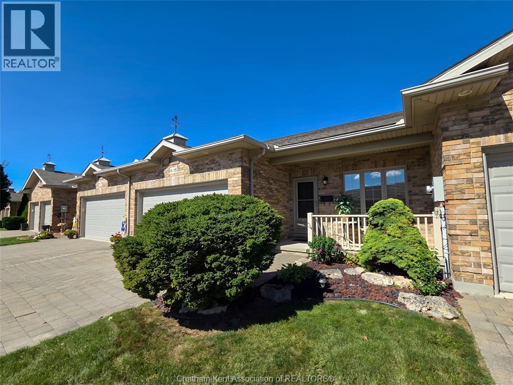 15 Home PLACE, Chatham