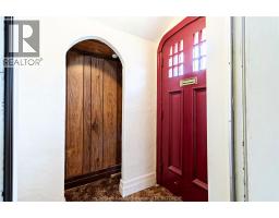 38 Barthe STREET - 5