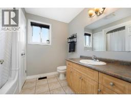 67 Azar AVENUE - 26