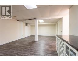 8 MCINTOSH AVENUE - 29