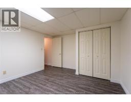 8 MCINTOSH AVENUE - 31