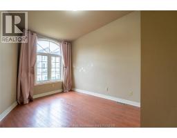 8 MCINTOSH AVENUE - 4